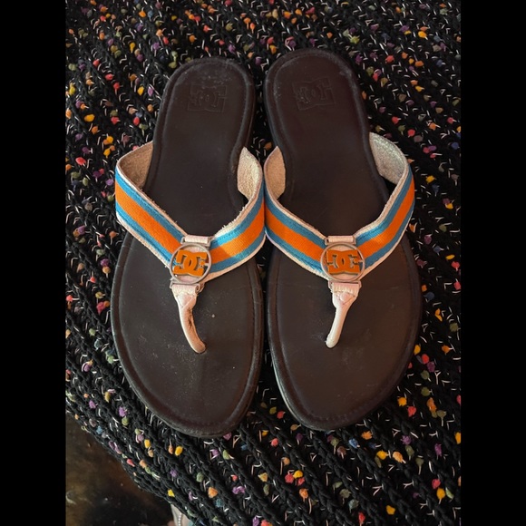DC Shoes - Very rare DC blue and orange leather flip flops